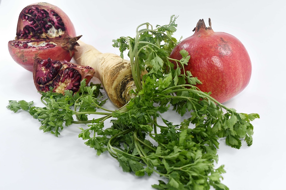Organic parsley pomegranate