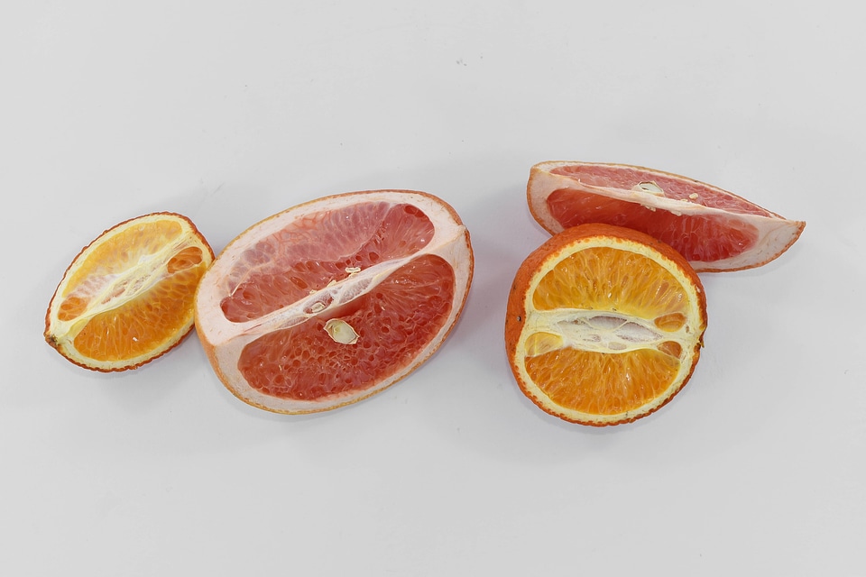 Grapefruit slices tangerine