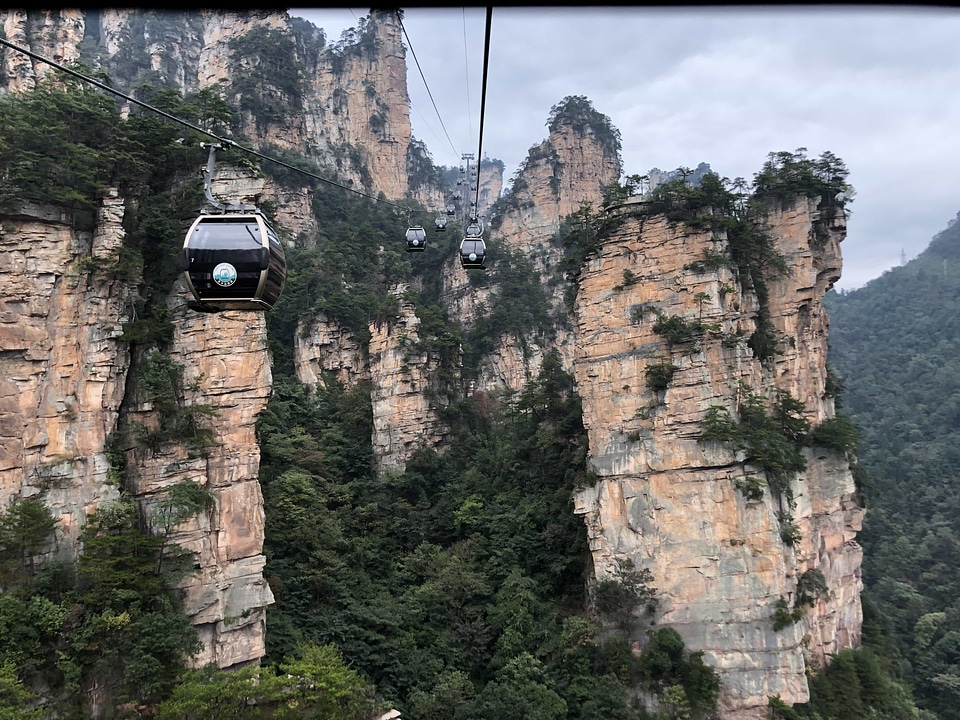 Cable cable car conveyance