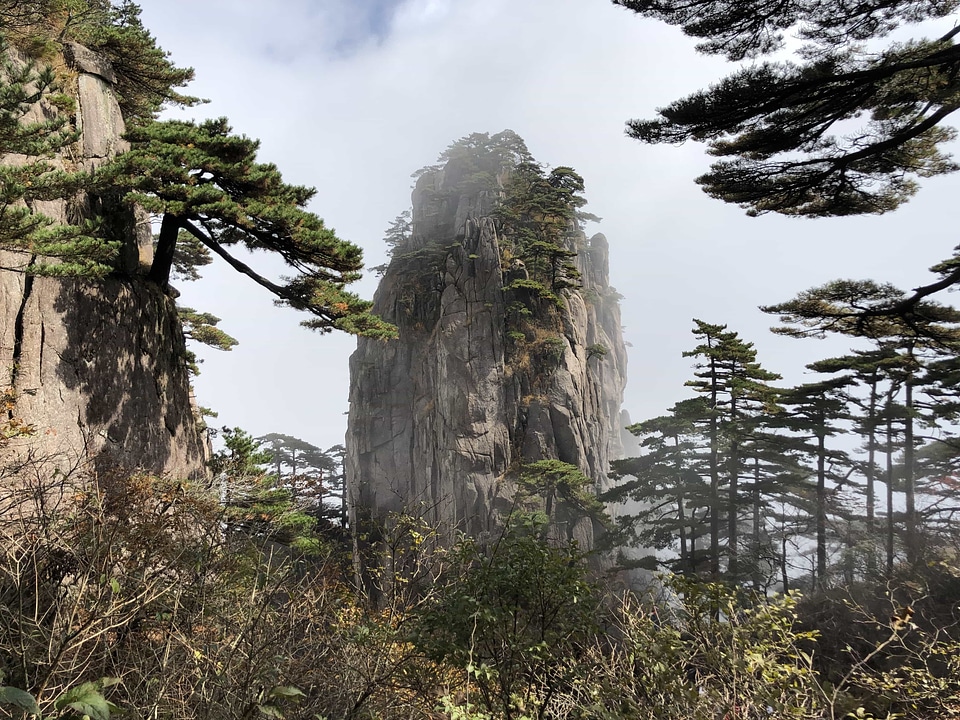 Big Rocks cliff mist