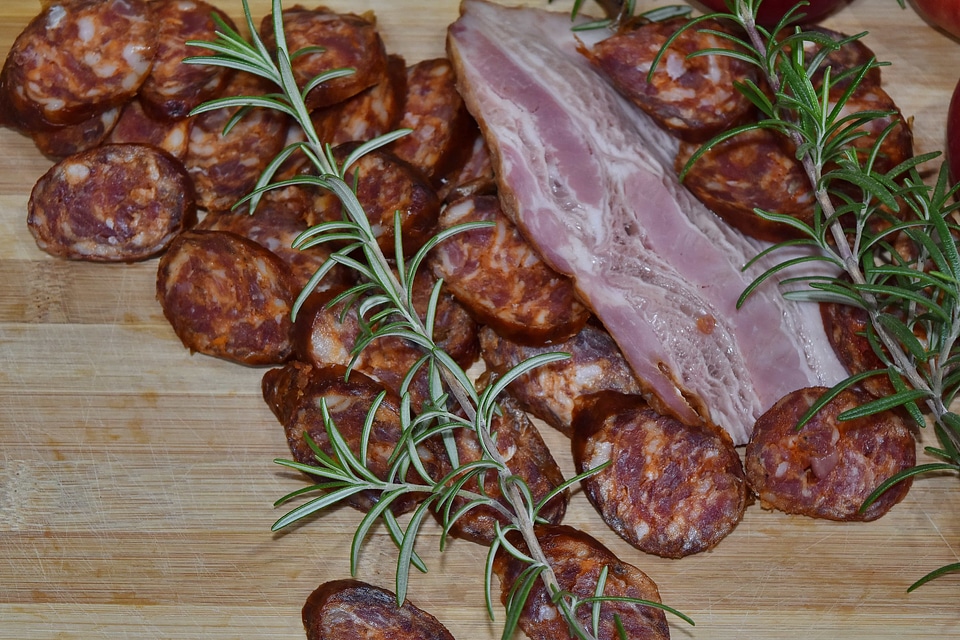 Bacon garnish lamb
