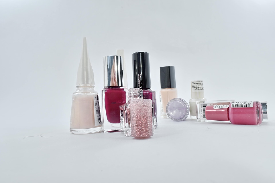 Accessory brush manicure