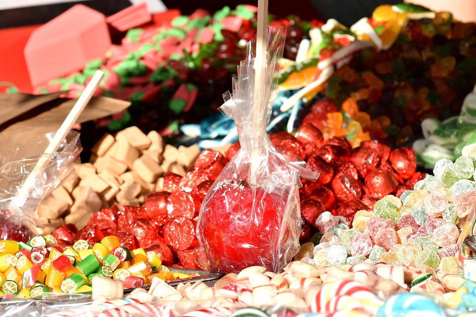 Apple candy confectionery