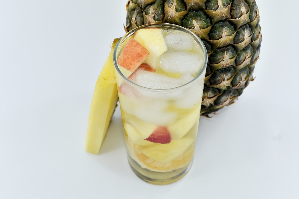 Apple beverage glass