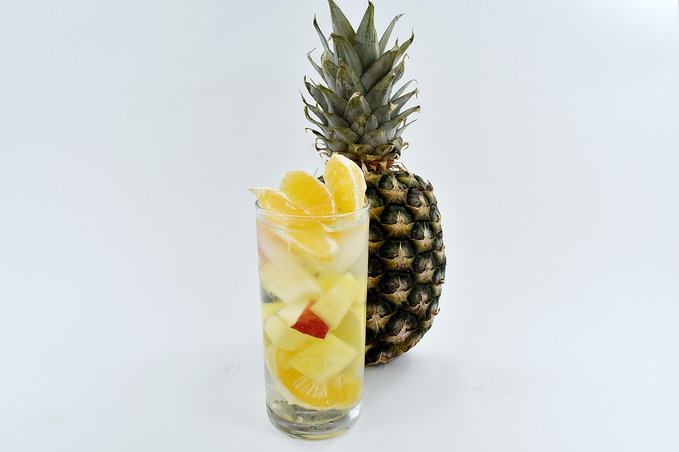 Cocktail ice water mandarin