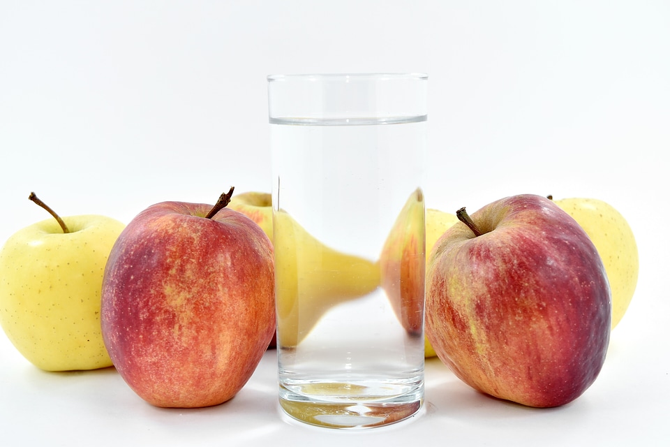Apples drink fresh water