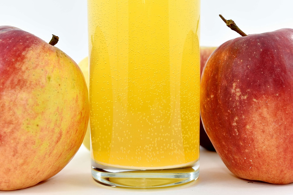 Apple bubble cider