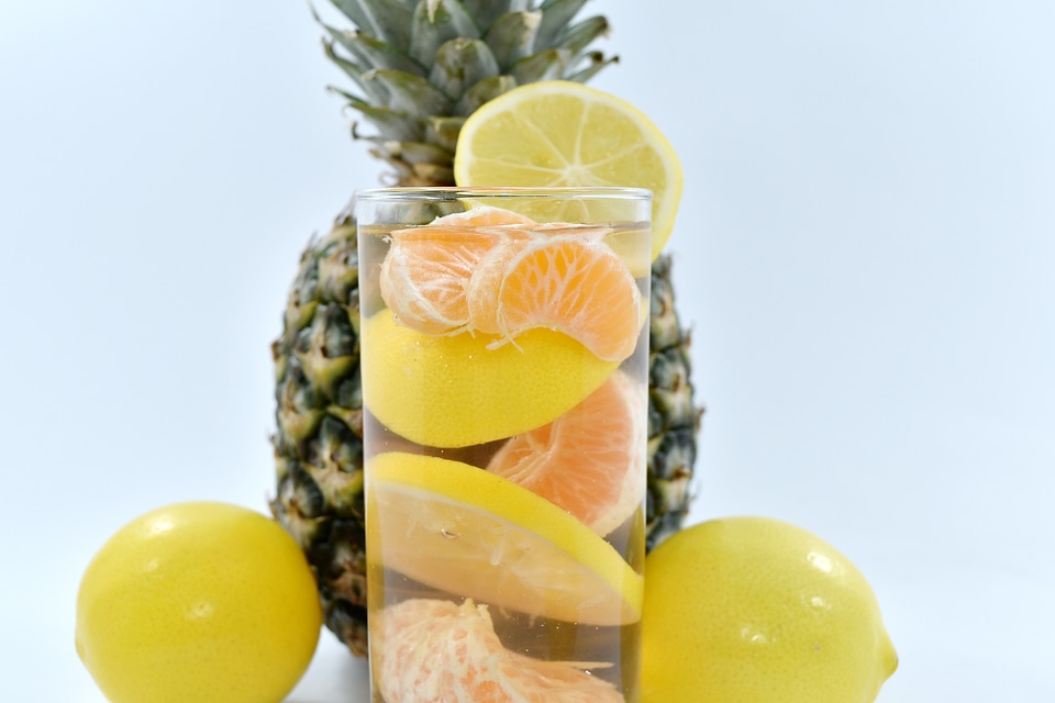 Citrus fruit juice lemonade
