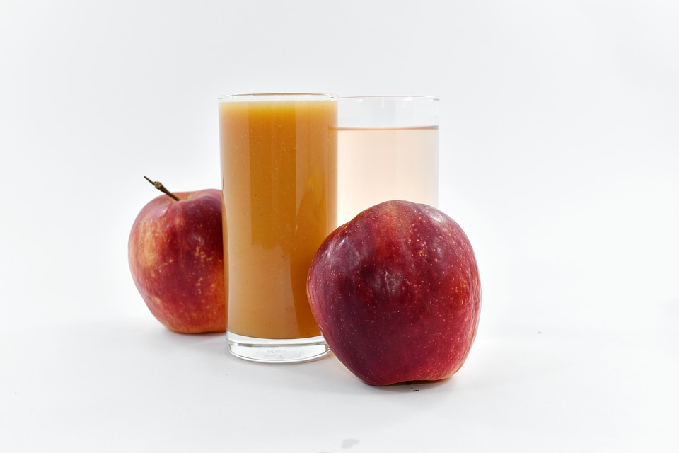 Apples fresh fruit juice