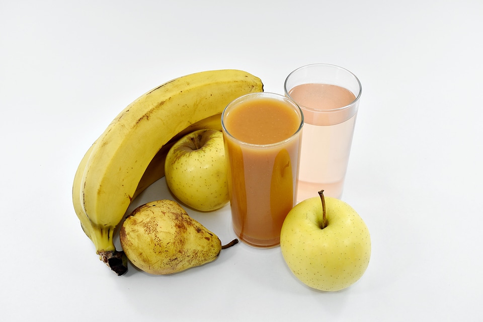 Apples banana cocktails