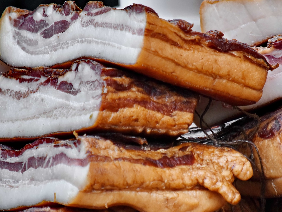 Bacon cholesterol fat
