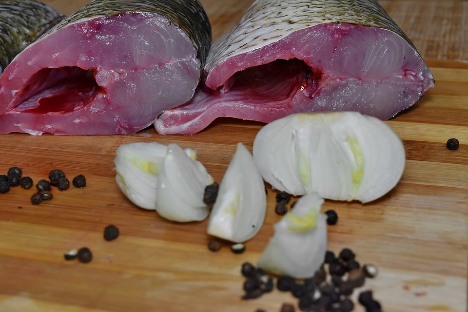 Mackerel onion pepper