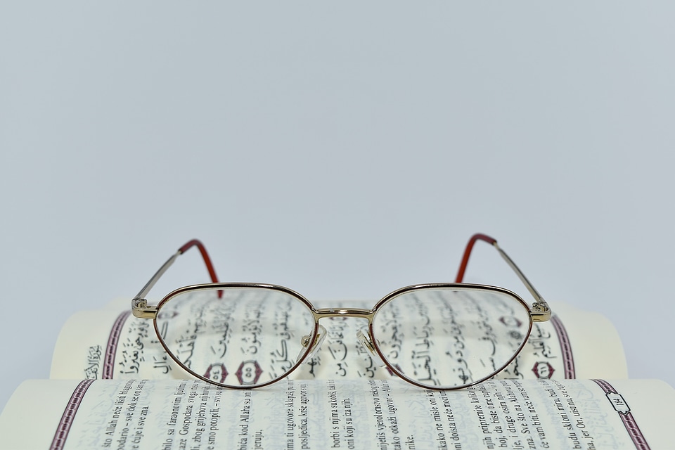 Arabic eyeglasses language