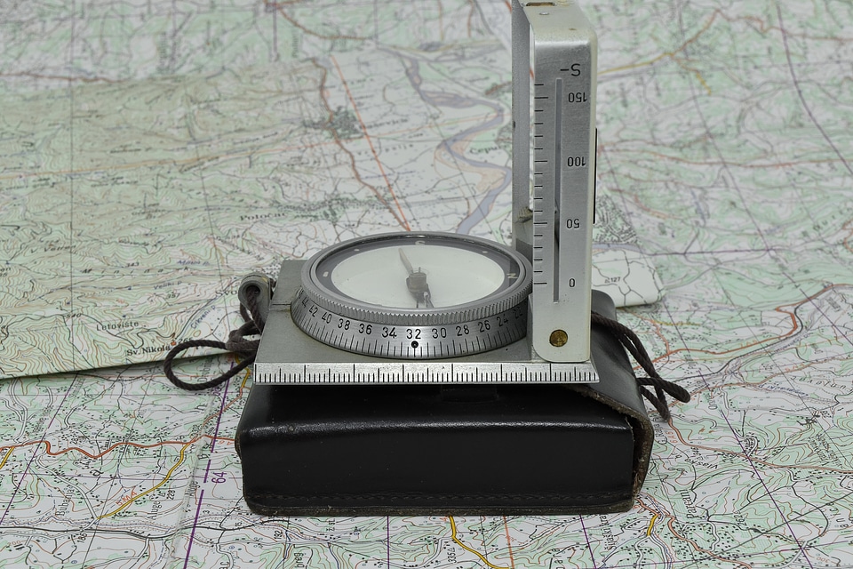 Compass detail distance