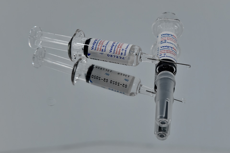 Cure injection needle