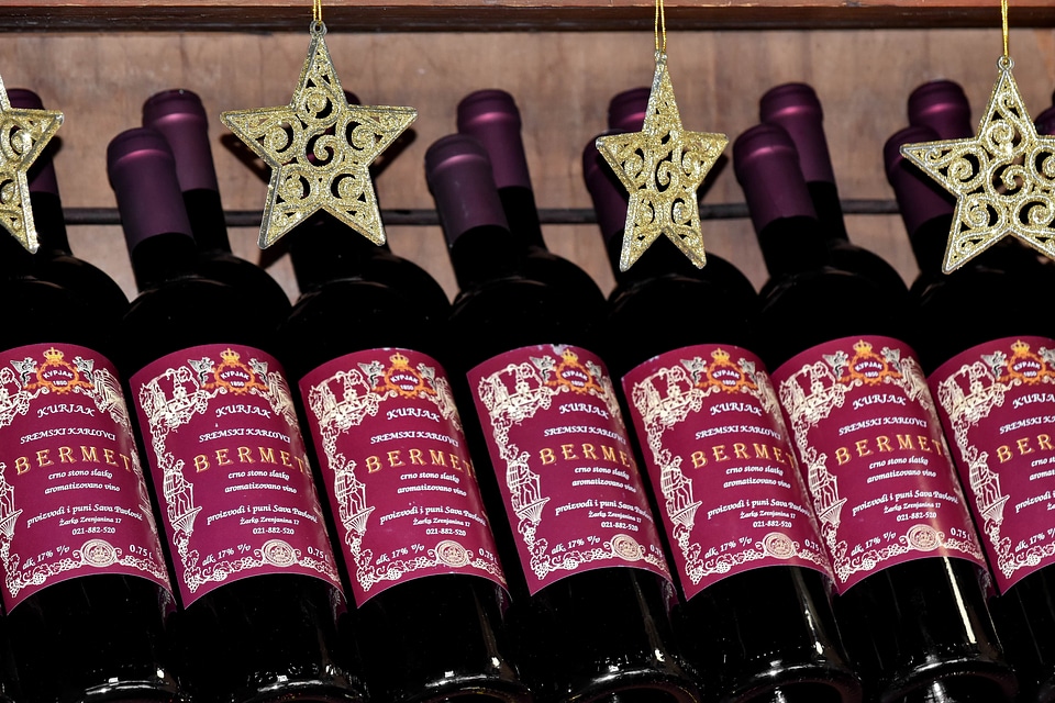 Decoration red wine stars