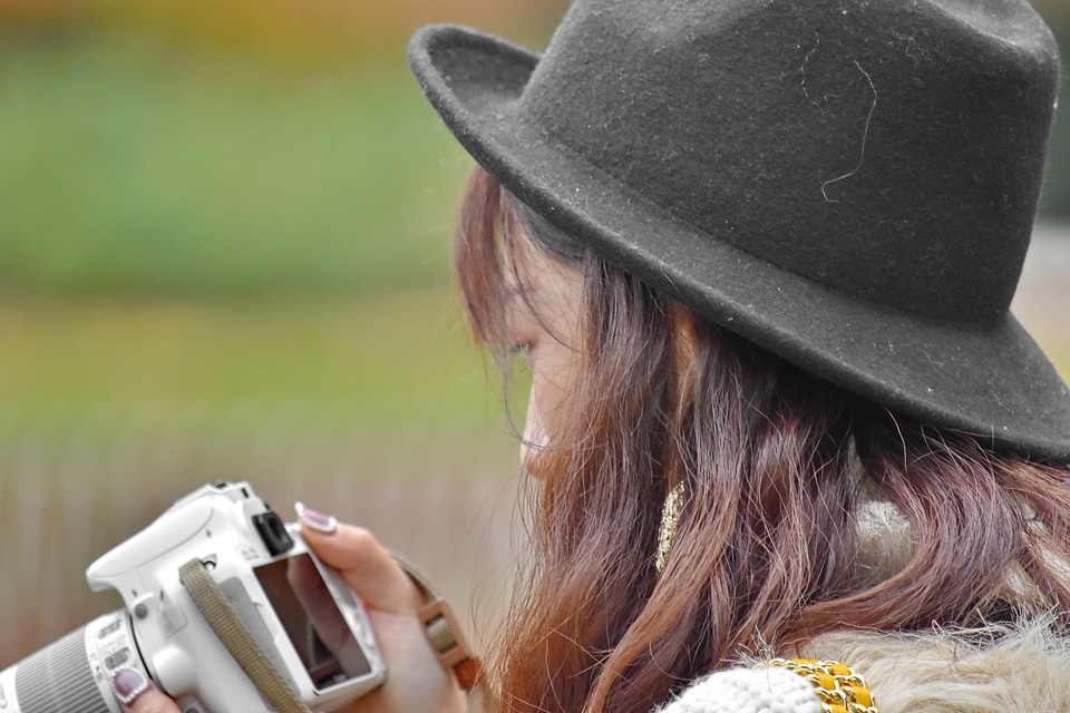 Hat photographer side view