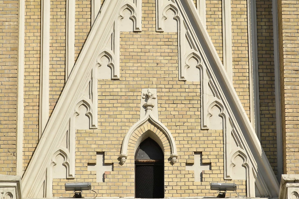 Building church architecture