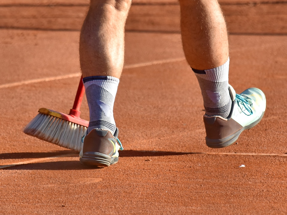 Broom legs sneakers