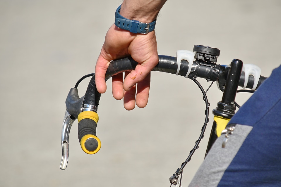 Brake cyclist gearshift