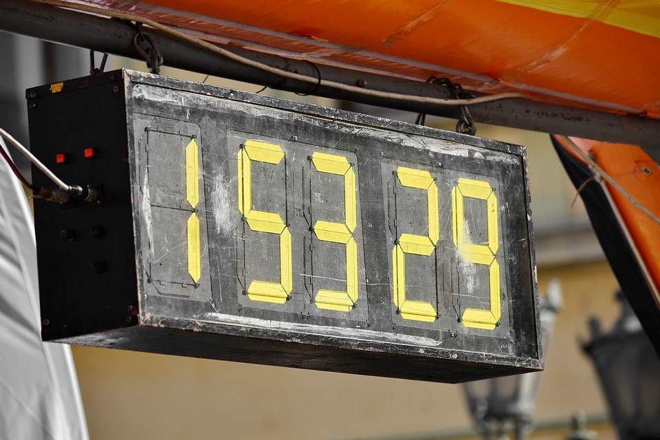 Box marathon number
