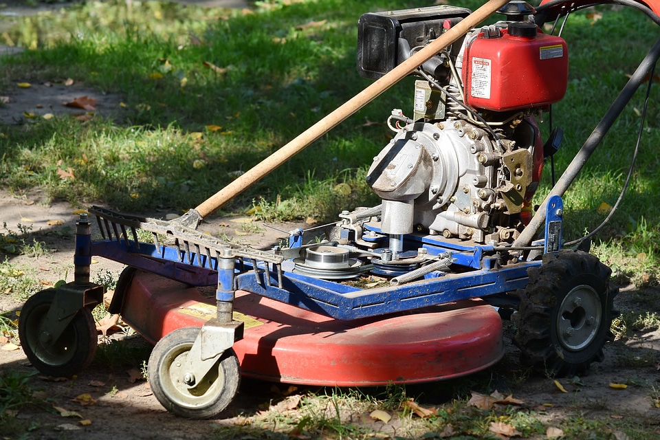 Diesel engine lawn photo