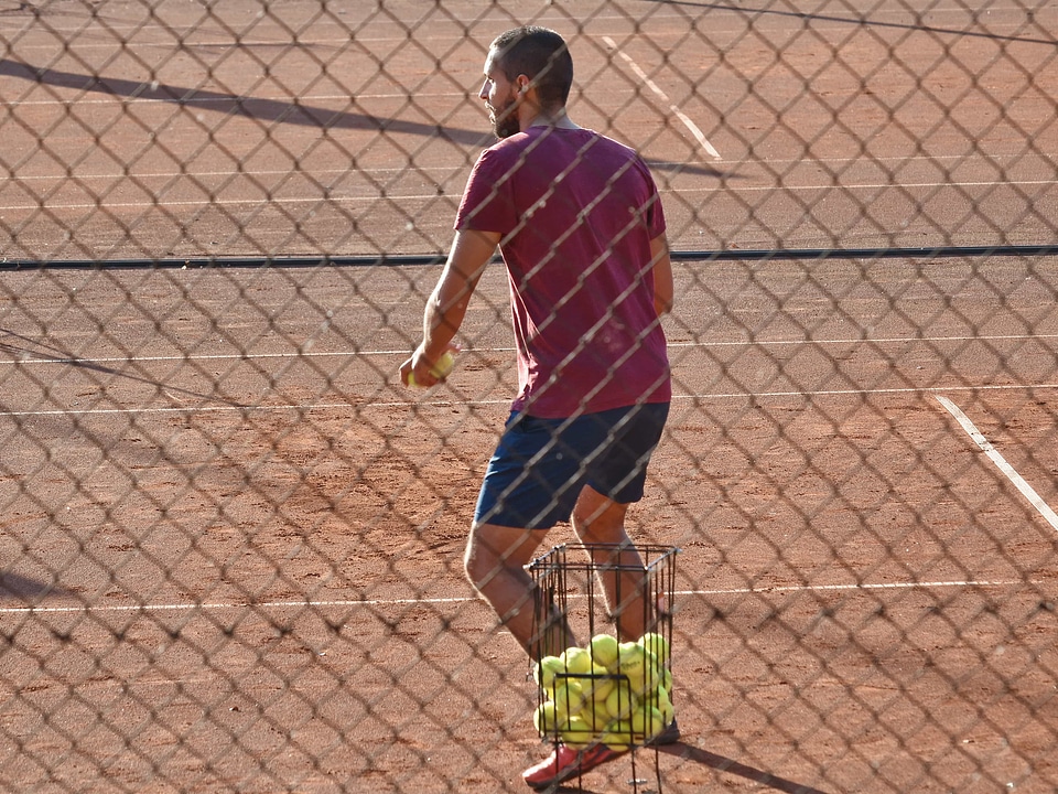 Participant tennis tennis court