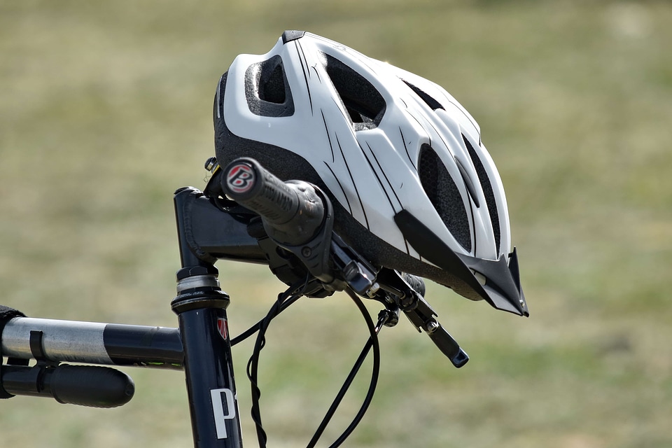 Brake equipment helmet