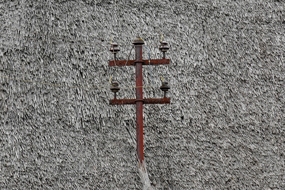 Electricity rooftop rust