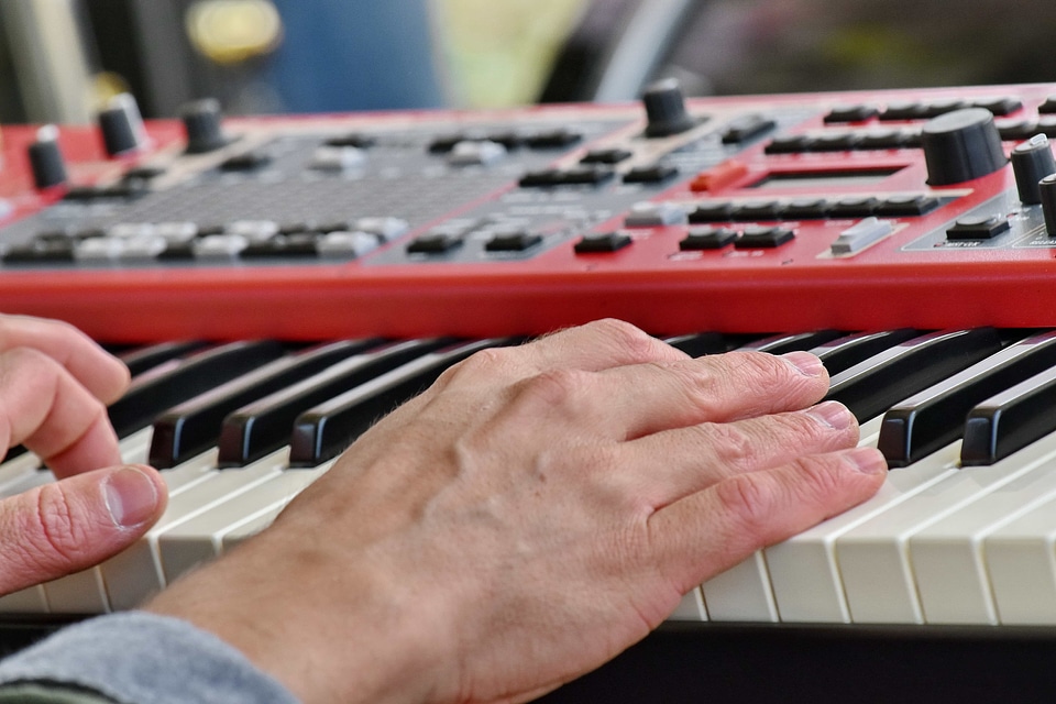 Music playing synthesizer