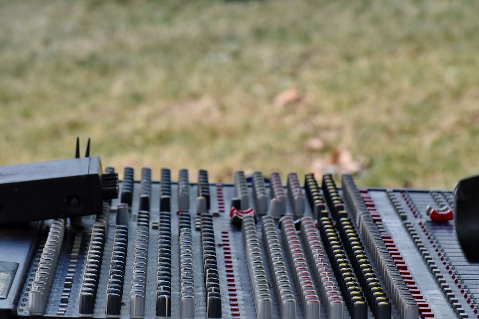 Amplifier equipment music