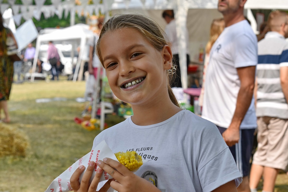 Carnival corn eating