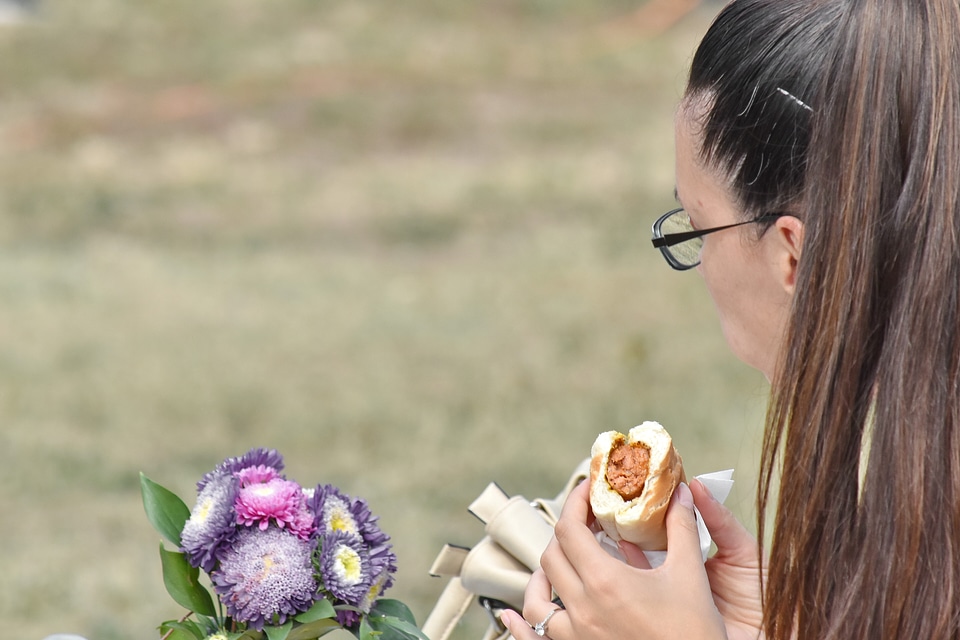 Bouquet eyeglasses fast food