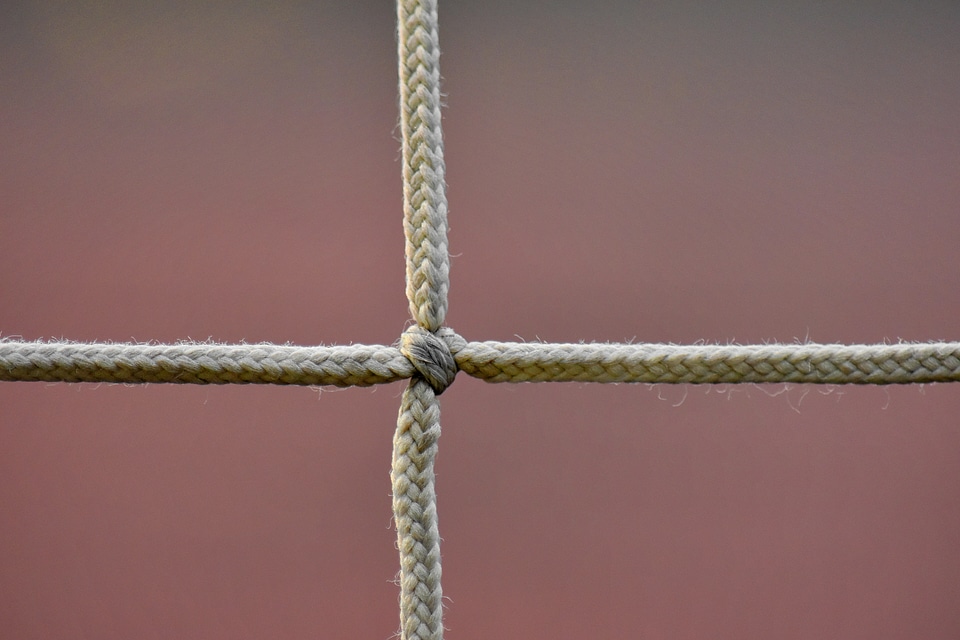 Rope knot fastener