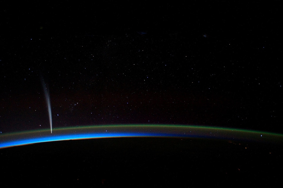 Earth space horizon
