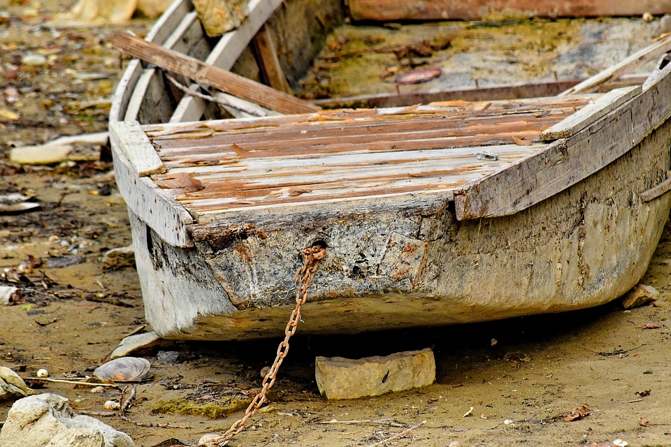 Abandoned beach decay