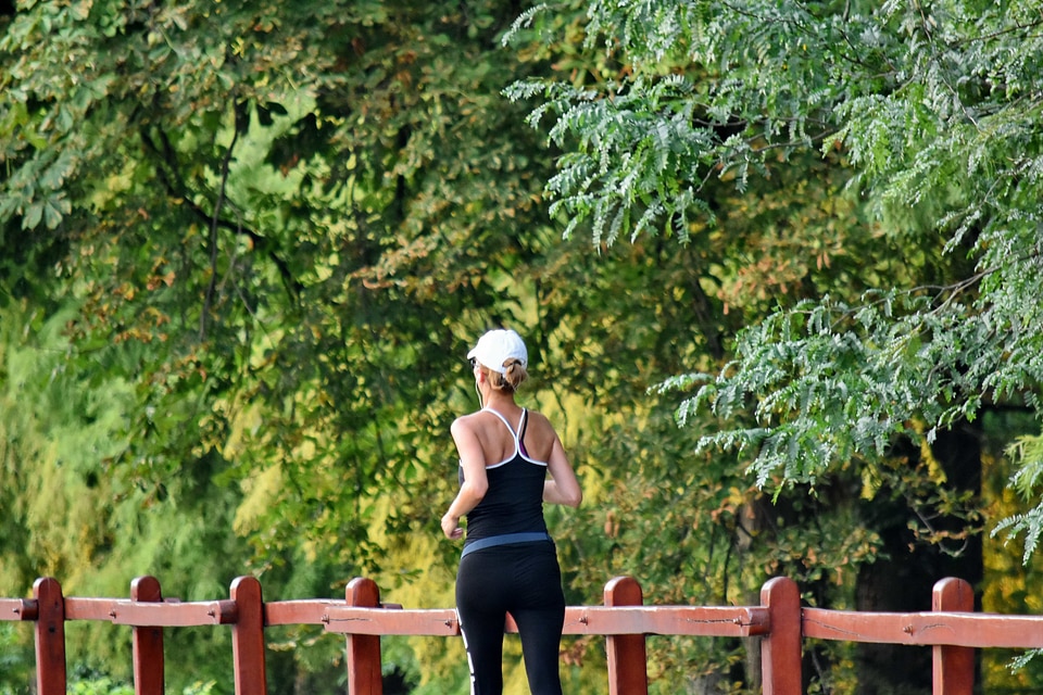Fitness jogging pretty girl