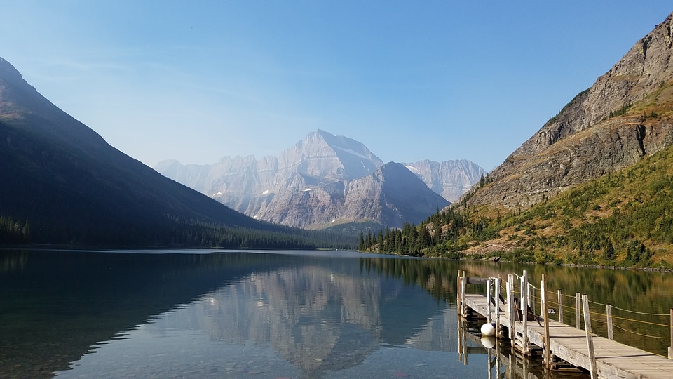 Beautiful lakeside landscape photo