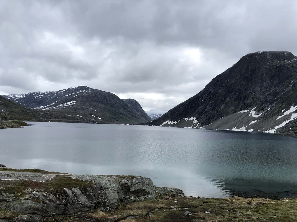 Glacier lakeside national park photo