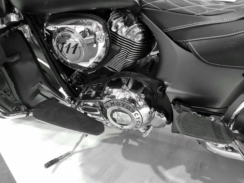 Chrome engine monochrome