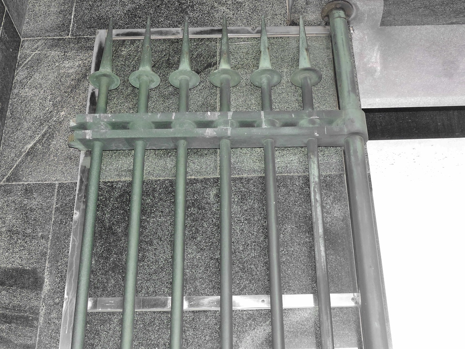 Gate gateway granite