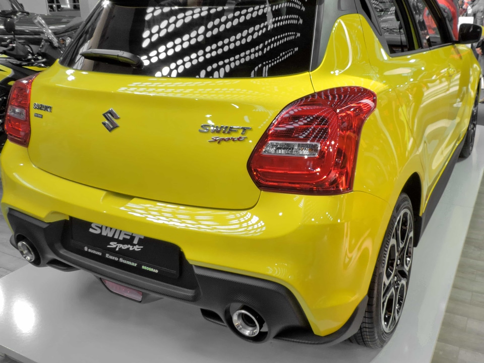 Modern reflection yellow