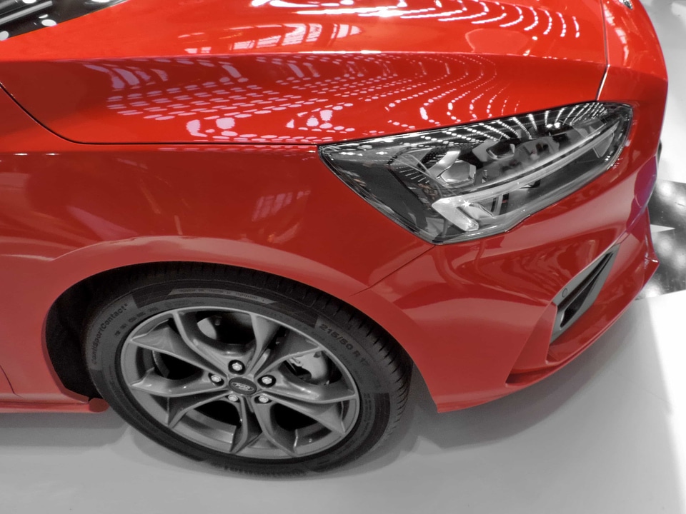 Headlight hood metallic