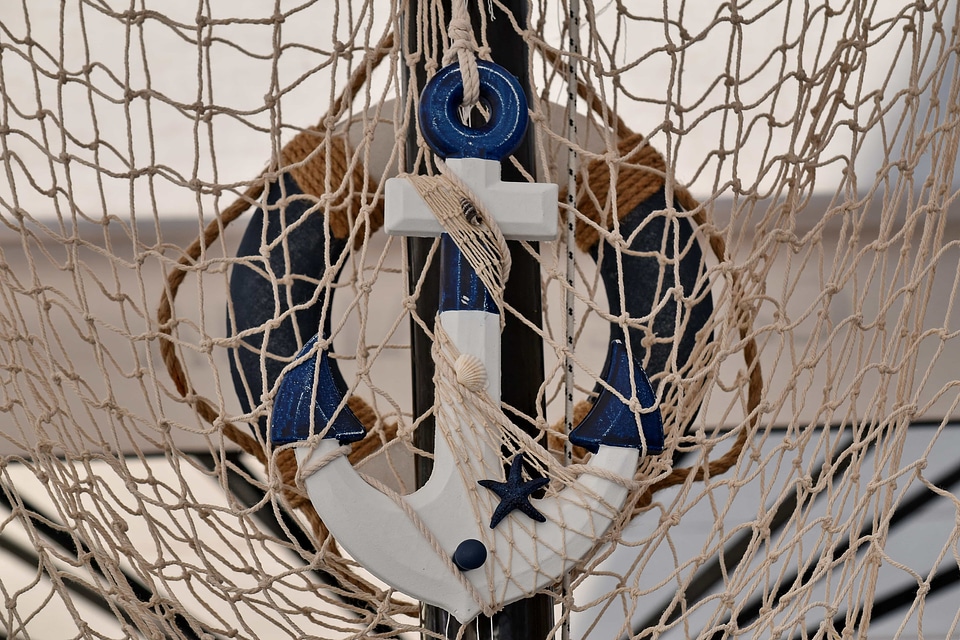 Anchor knot miniature