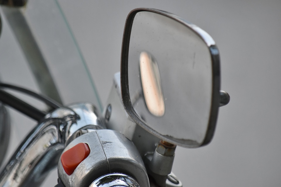 Detail gearshift glass