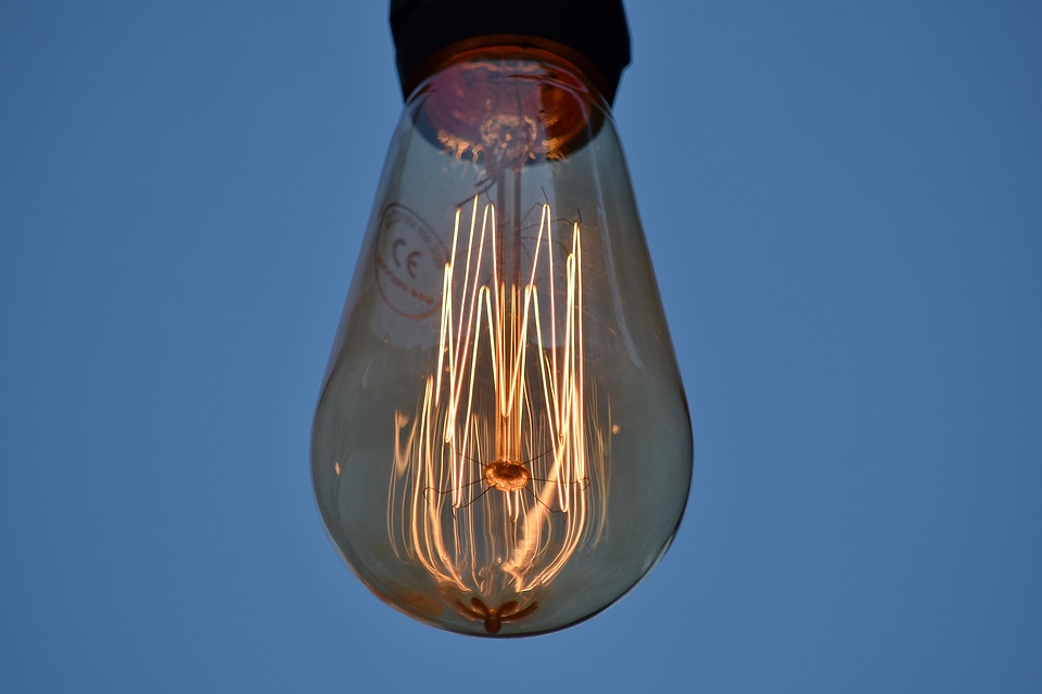 Electricity glass light bulb