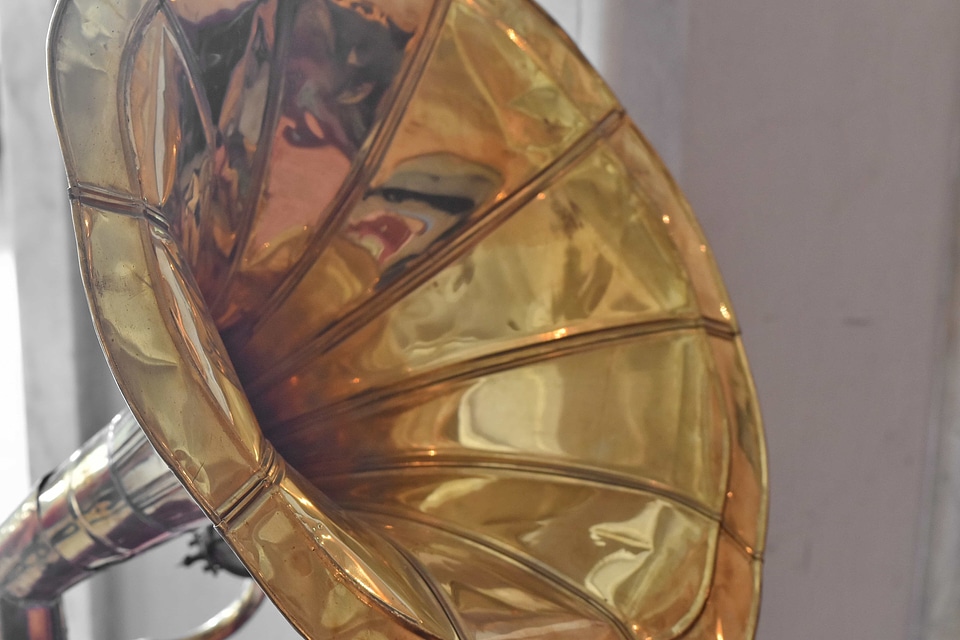 Brass instrument music