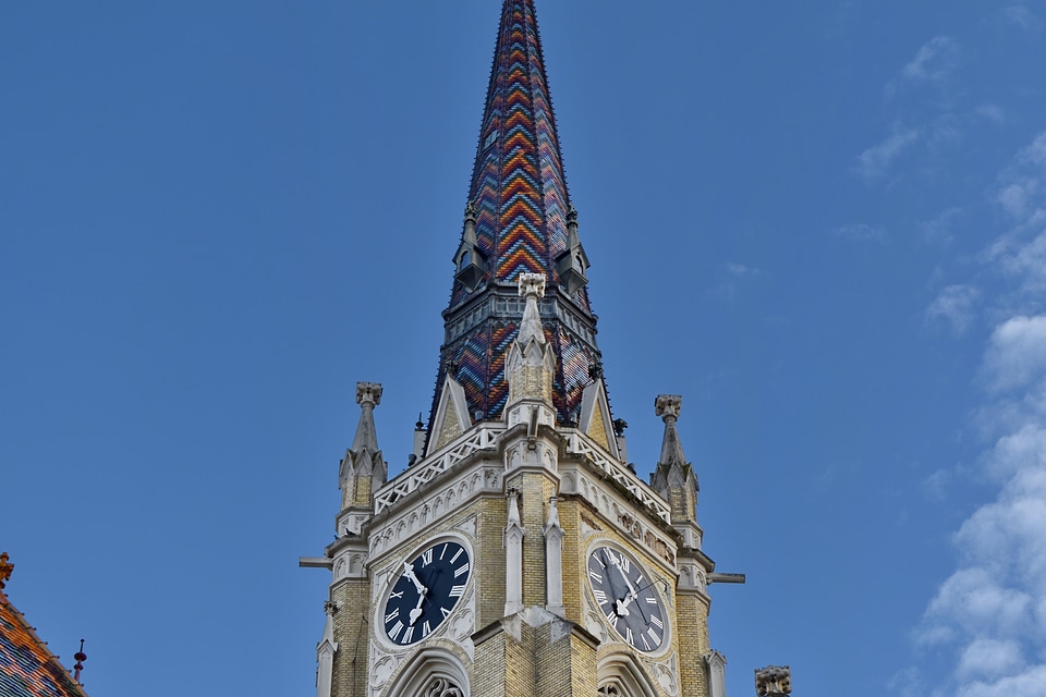 Landmark covering architecture