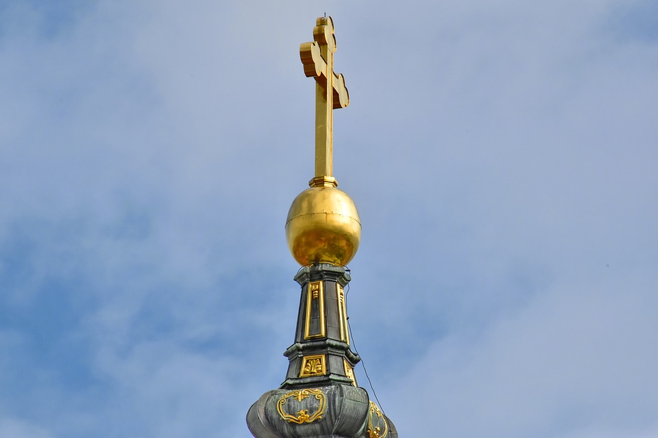 Cross gold shining