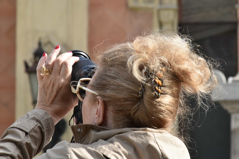 Camera eyeglasses hairstyle